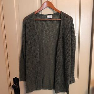 Universal thread green olive Knot sweater